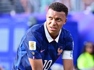 Mbappe’den Paraguay mesaj�: Ciddiye almal�y�z