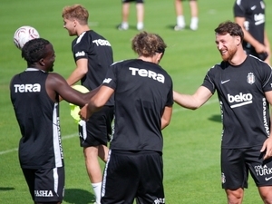 Be�ikta� Slovakya kamp�n� tamamlad� – Futbol