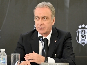 �nder �zen, Be�ikta�’tan ayr�lacak isimleri a�klad�!