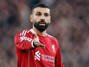 Serdal Adal�’dan Salah a�klamas�! – Futbol