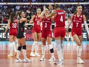 Filenin Sultanları doludizgin! Macaristan'a set vermediler!