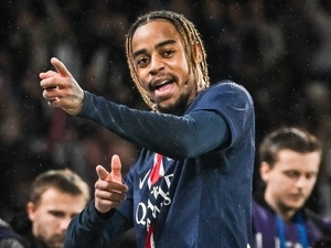 PSG ve Liverpool, Barcola transferi i�in anla�t�!
