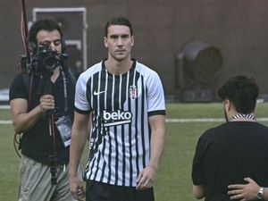 Be�ikta�, Vlahovic’in lisans�n� �kard�! – Futbol