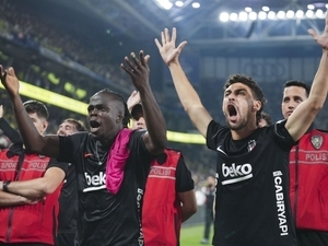 Be�ikta� derbi hasretine 1 sezon sonra son verdi!