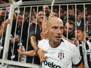 Vaclav Cerny’den taraftara �zel gol sevinci