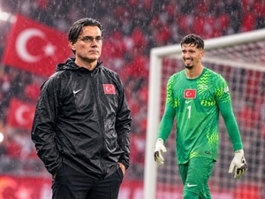 Montella’dan Altay Bay�nd�r s�zleri: “Beni derinden �zd�!”