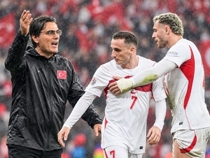 Montella: “Bar�� Alper ve Kerem’in heykelini dikerim”