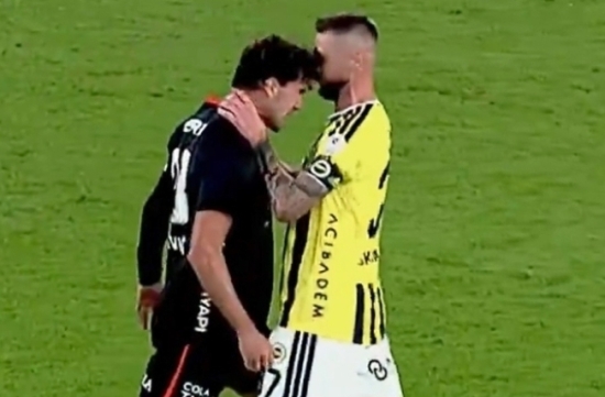 Dusan Vlahovic’e bir ma� ceza!