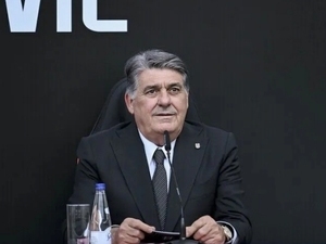 Serdal Adal�’dan derbi sonras� prim m�jdesi