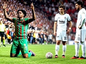 Be�ikta� f�rsat tepti, yeni lider Amed Sportif