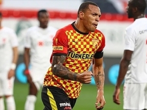Titi'den Beşiktaş itirafı: "İmzaya çok yaklaşmıştım"