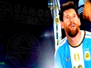Messi’nin veda gecesinde olay �kt�