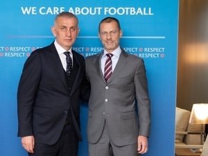 UEFA, T�rkiye i�in harekete ge�iyor!