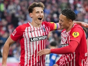 10 ki�i kald�, y�k�lmad�, Bundesliga’da zirveyi kapt�!
