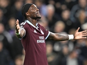 Tammy Abraham’dan Fenerbah�e ma� sonras� kartall� payla��m!