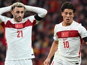Bar�� Alper Y�lmaz ve Arda G�ler’den Milli Tak�m’a k�t� haber!